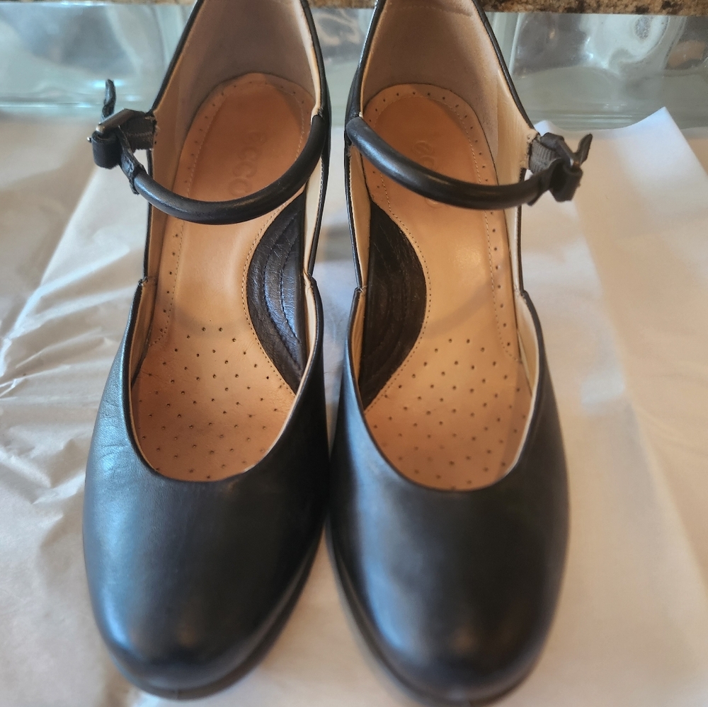 ECCO Mary Jane Heels Size 41 - Picture 5 of 5
